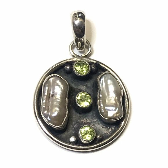 Sterling Mother of Pearl & Peridot Round Pendant - Picture 1 of 5